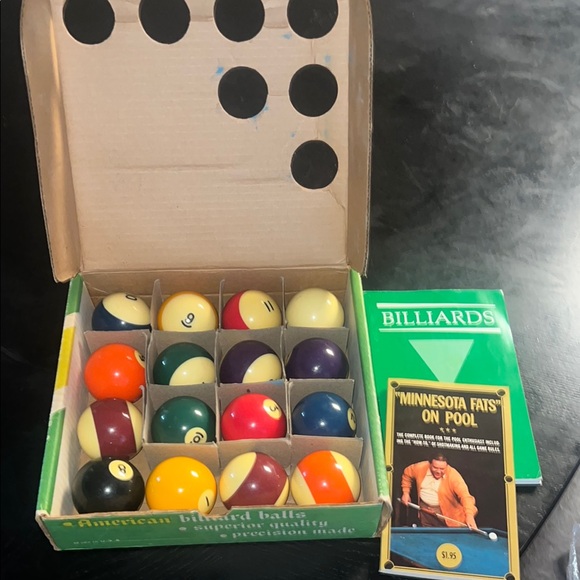 Red and Yellow Billiard Ball Set with Complete 16 Balls